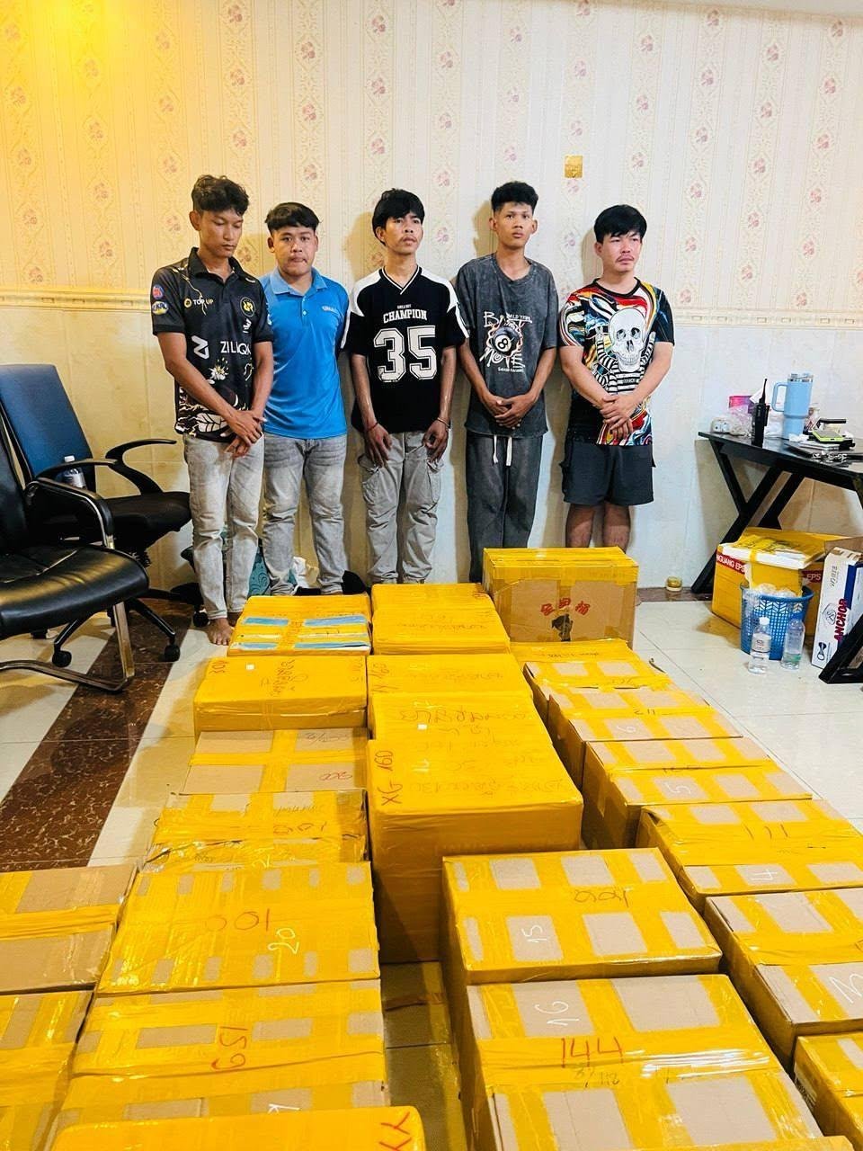 金边朗哥区破获网诈案 6名涉案人员被移送白梳监狱