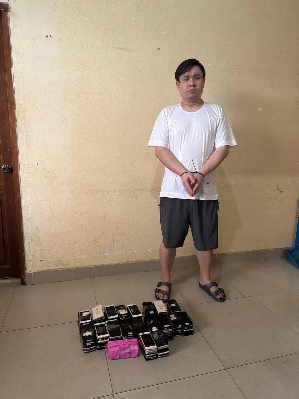 金边朗哥区破获网诈案 6名涉案人员被移送白梳监狱