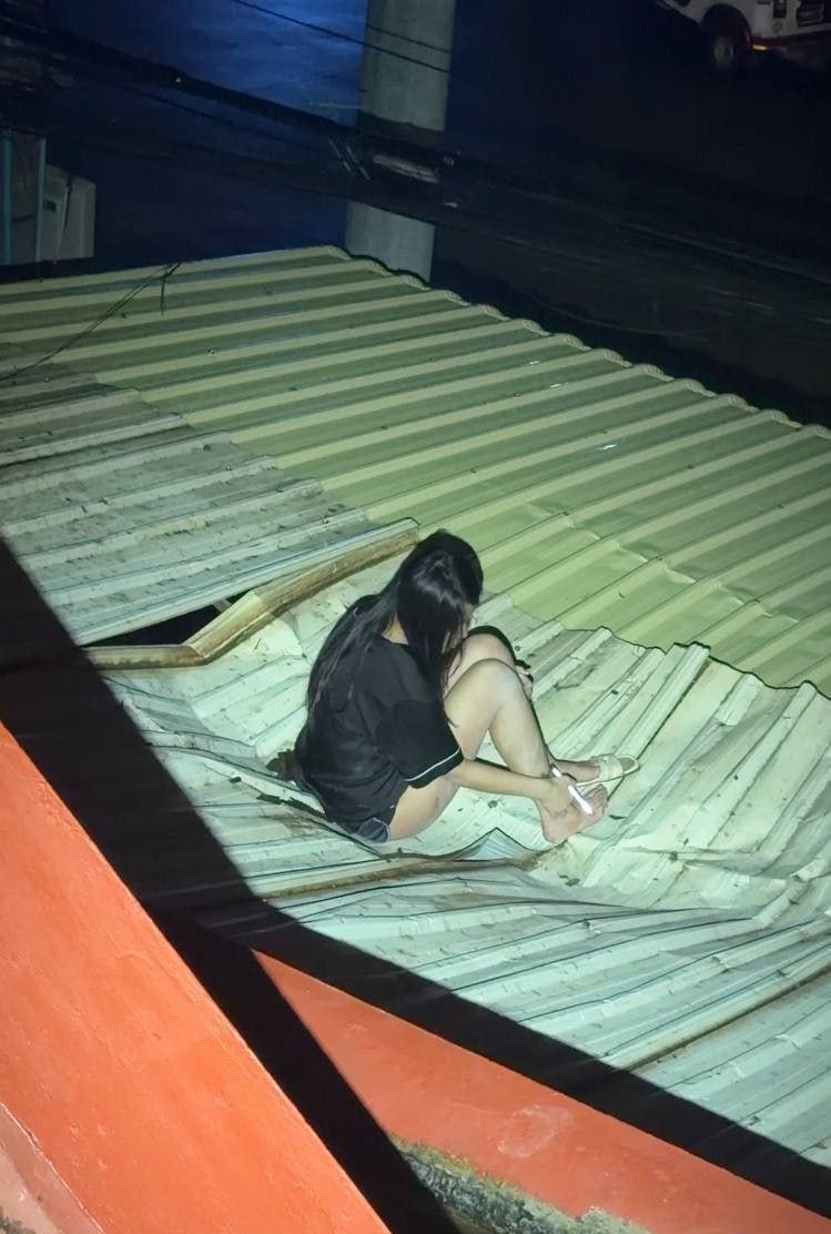 西港一女子从8楼坠落奇迹生还 跌落铁皮屋顶缓冲