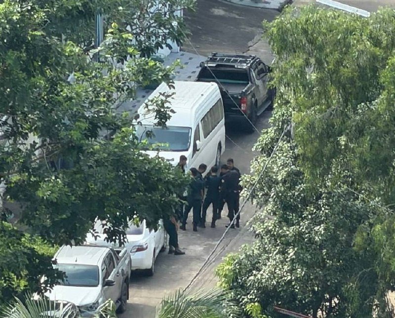 西港Bs小区警方突击执法 附近人员请注意