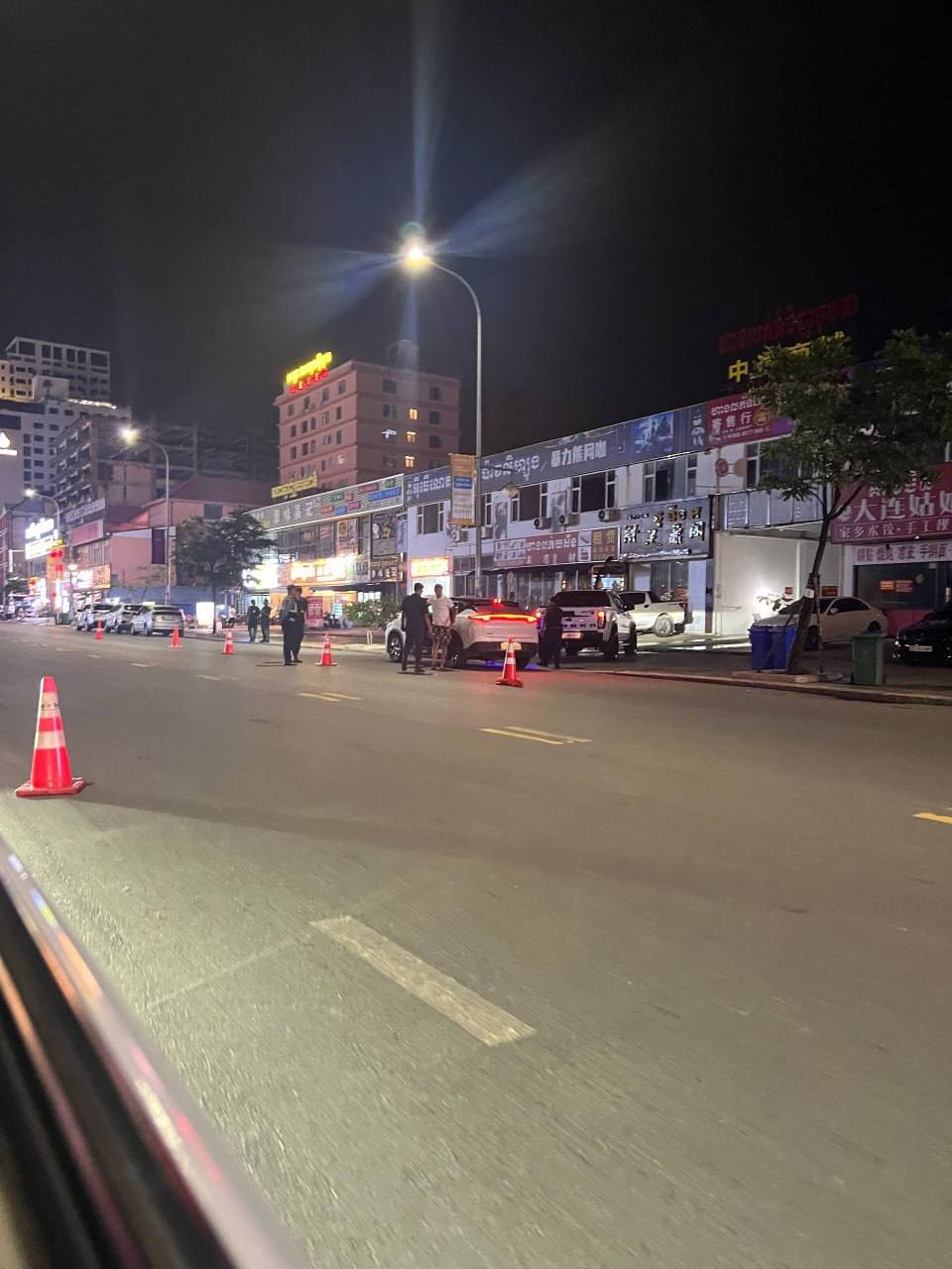 西港老博莱往双狮方向有警察查车 驾驶员请注意