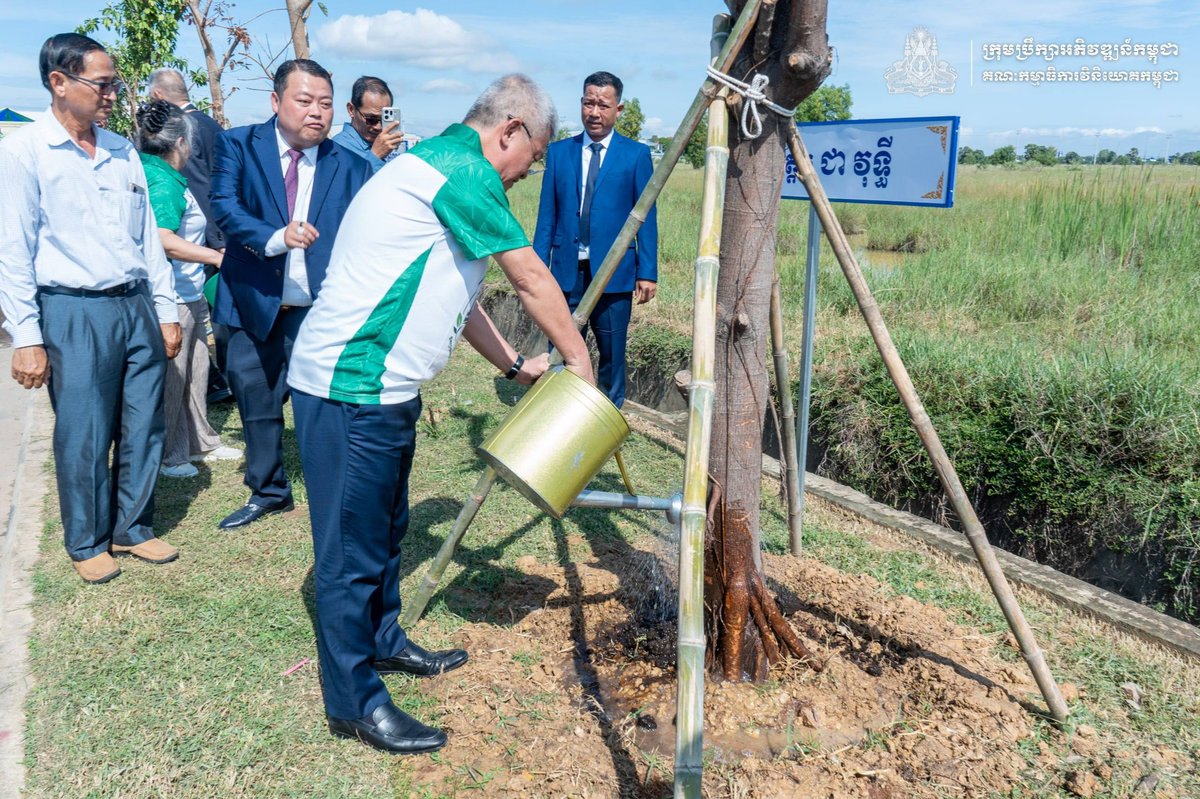 柴桢省经济特区举办植树活动 种植2200棵树苗
