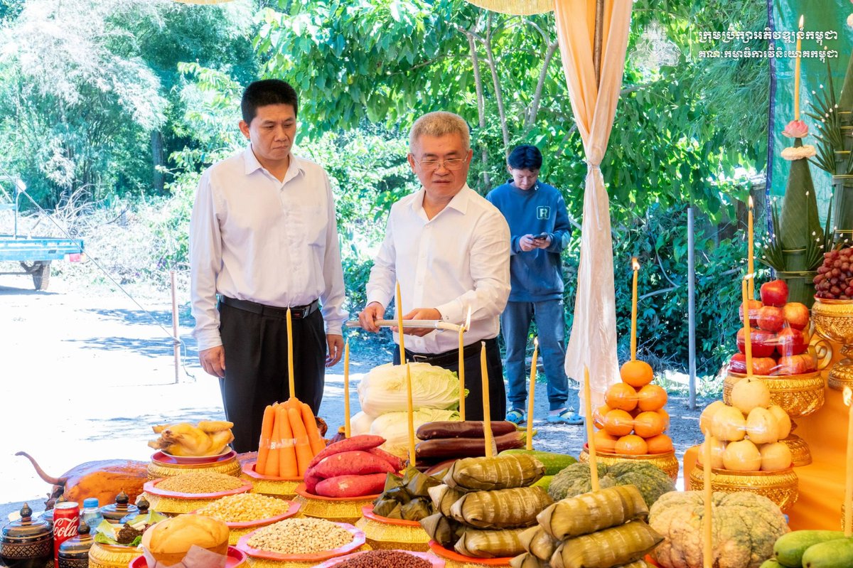 棉森婉出席柴桢省小学教学楼奠基仪式