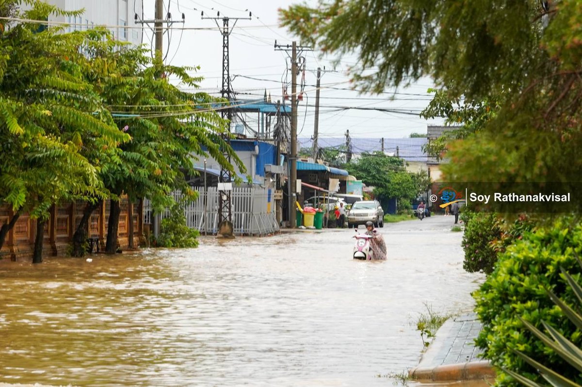 马德望省自26日起持续降雨，桑克河水位不断上涨，导致部分民宅
