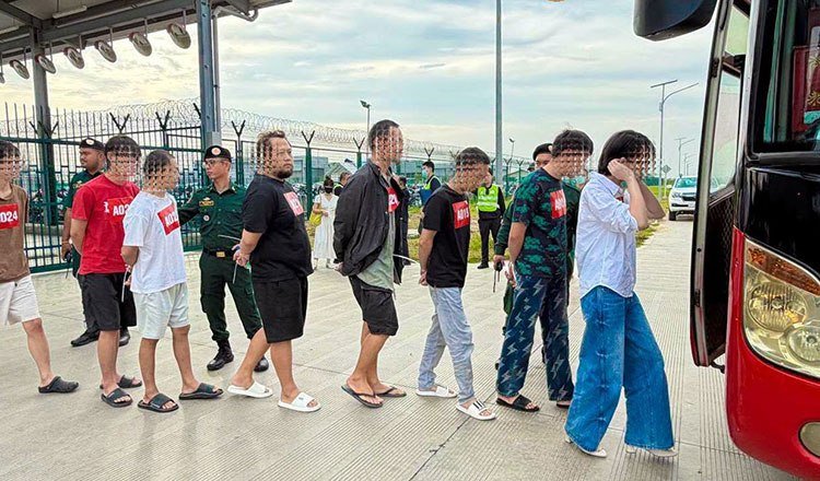 柬埔寨移民总局驱逐121名涉诈中国籍人员