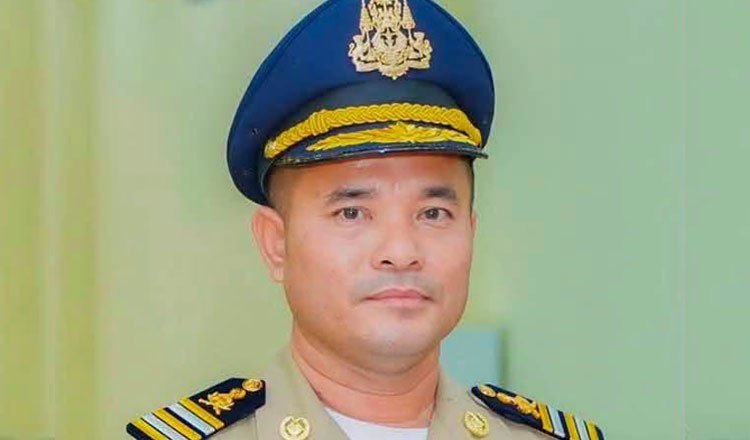 柴桢省两名警察因涉嫌勒索一名商人9000美元,被视频曝光后遭
