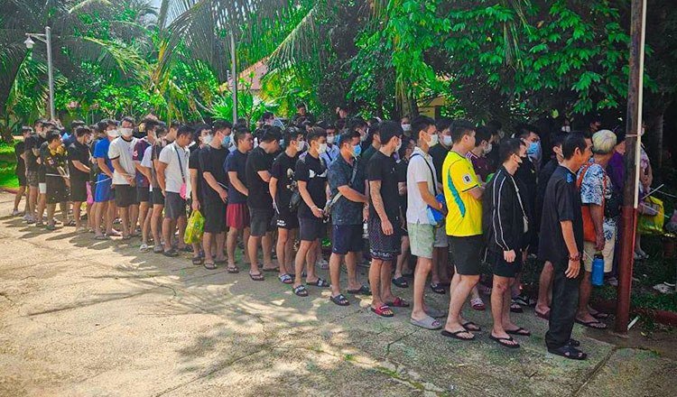 柬埔寨移民总局遣返86名涉诈越南籍人员