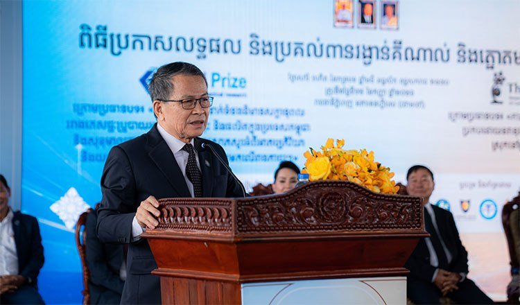 柬埔寨政府呼吁加强科研转化 提升国家经济附加值