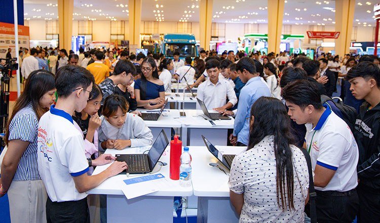 2026年国家就业博览会落幕 12万人参会促技能增长