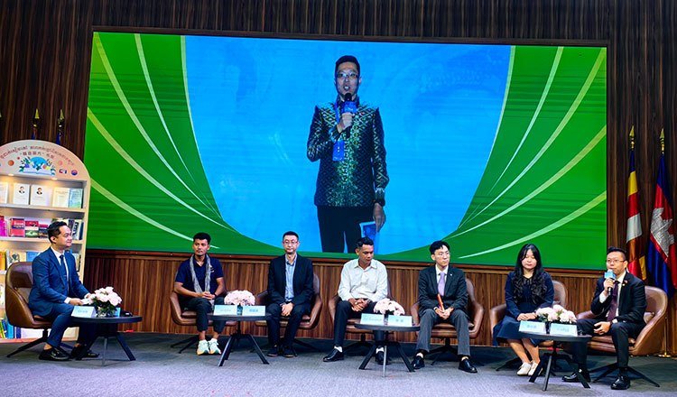 柬中研究小组(CCERA)制定战略路线图,旨在通过青年交流