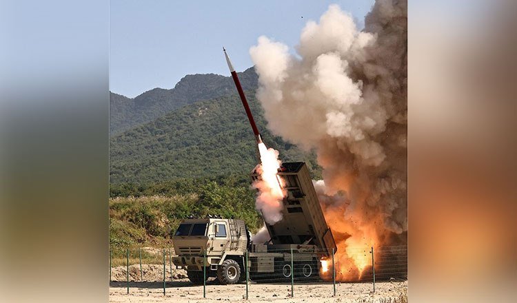 朝鲜本周试射新型240毫米制导火箭炮