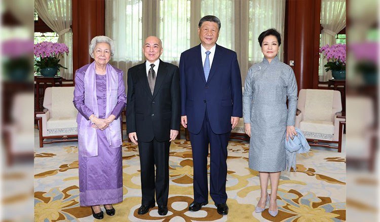 柬埔寨庆祝中华人民共和国成立77周年
