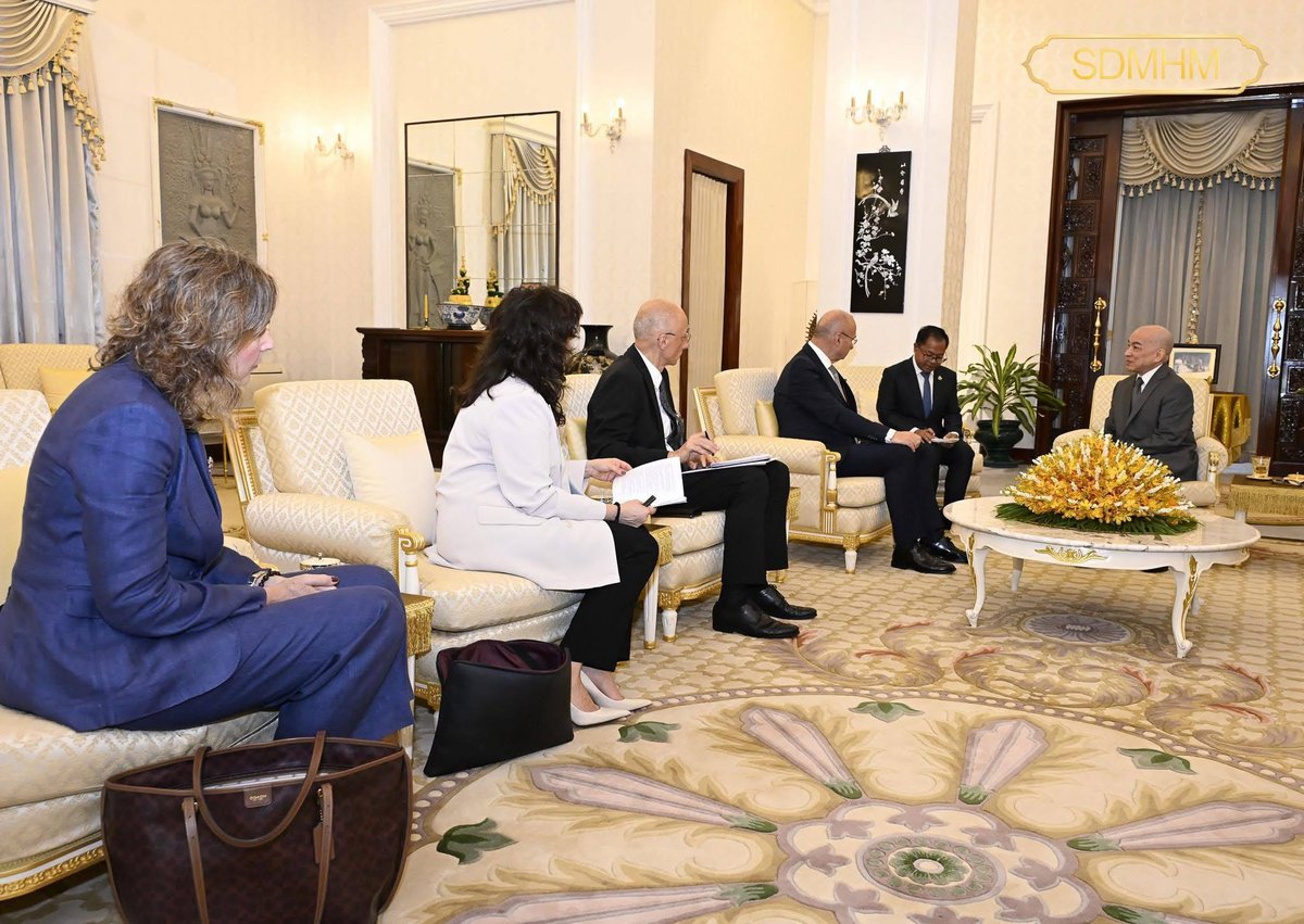 西哈莫尼国王会见克罗地亚外长