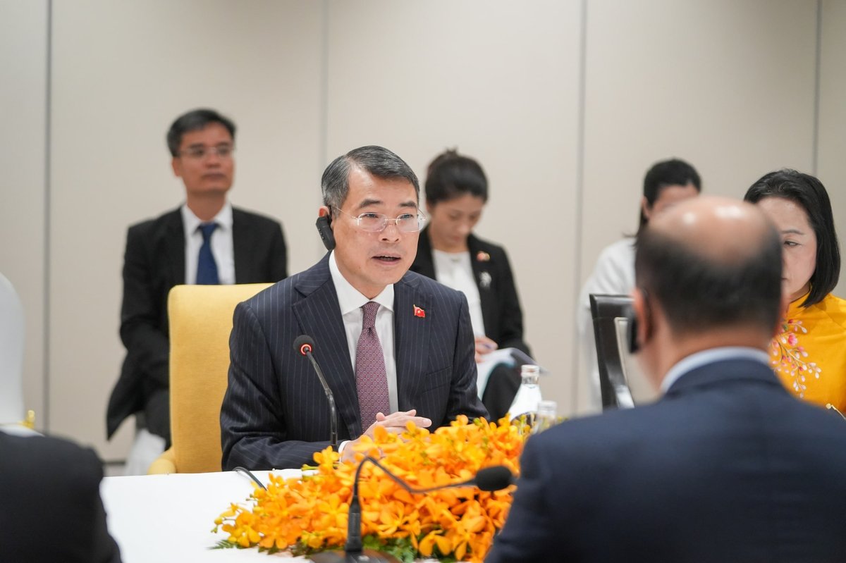 柬埔寨青年联合会与越南代表团举行会晤 加强合作