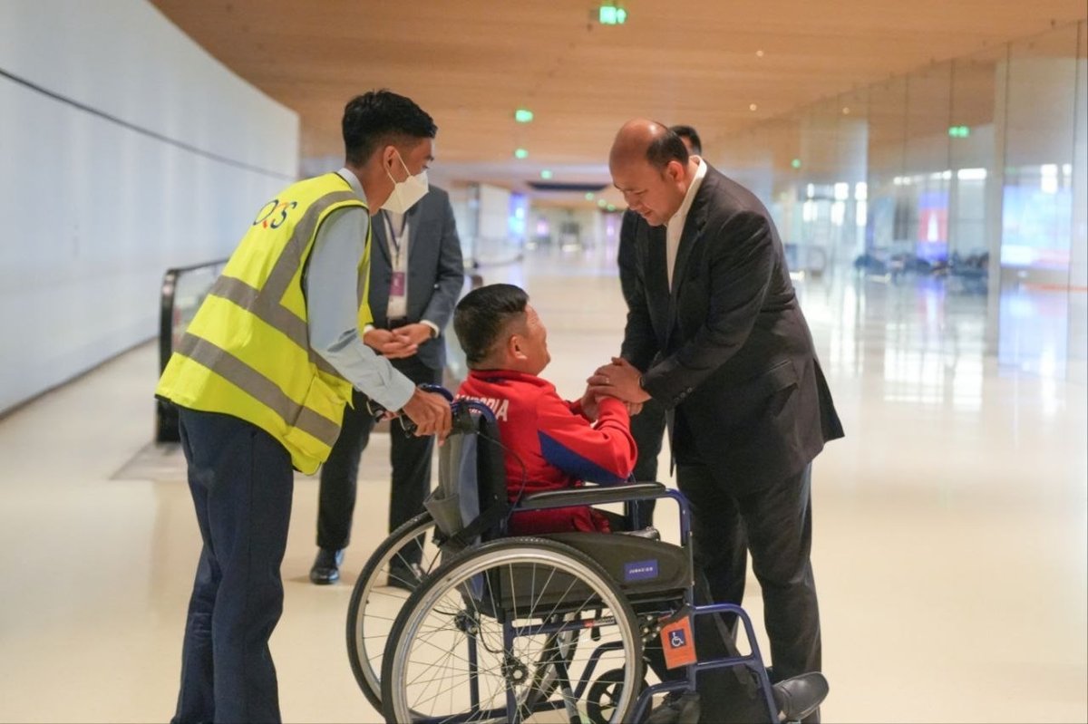 洪玛尼欢迎柬埔寨残疾人代表团凯旋 赞扬运动员拼搏精神