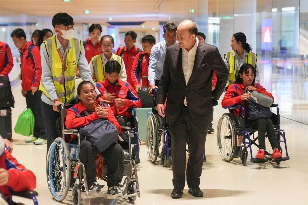 洪玛尼欢迎柬埔寨残疾人代表团凯旋 赞扬运动员拼搏精神