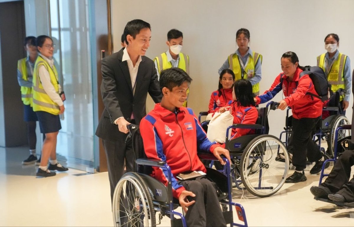 洪玛尼欢迎柬埔寨残疾人代表团凯旋 赞扬运动员拼搏精神