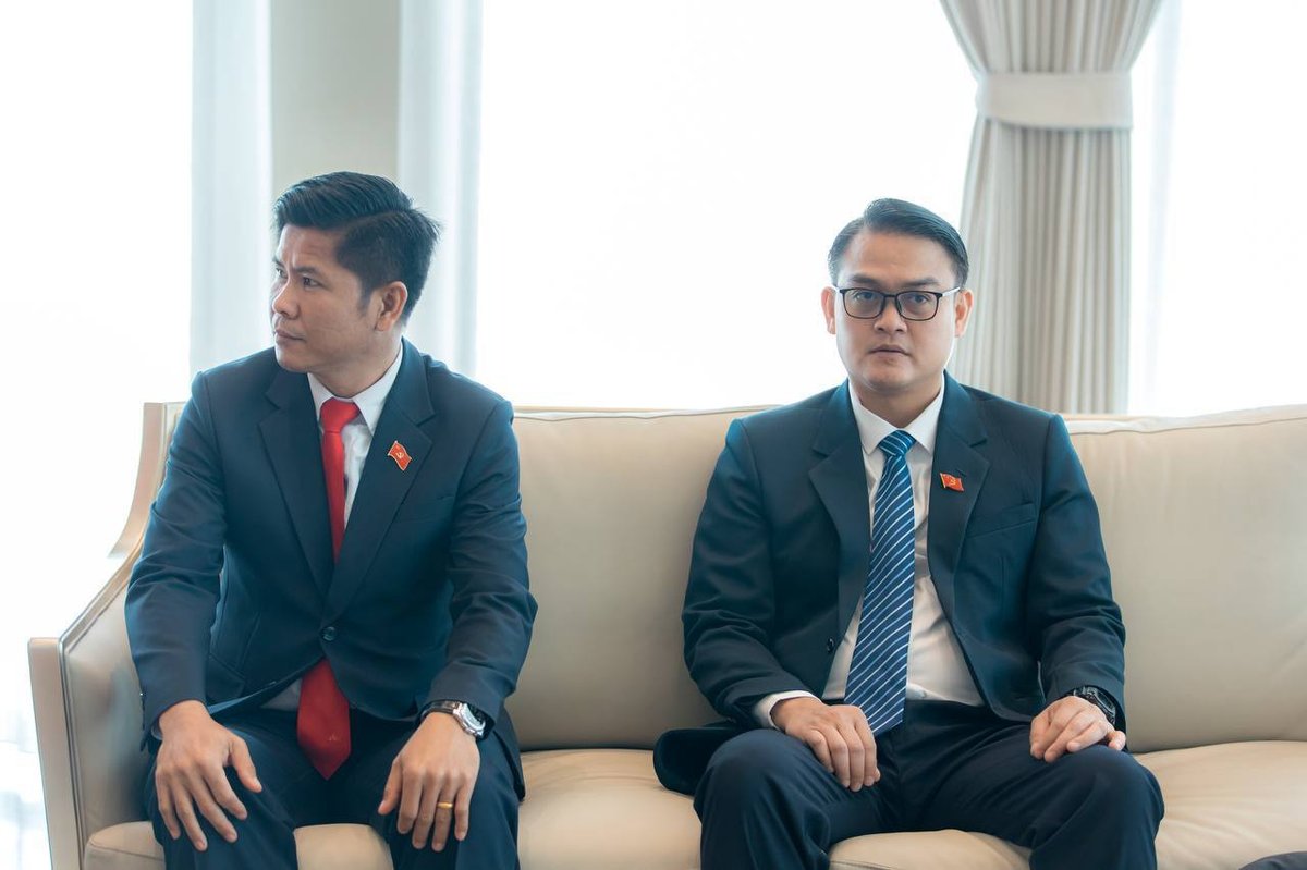 应洪玛奈邀请,老挝青年代表团于10月5日抵达金边,开启为期4