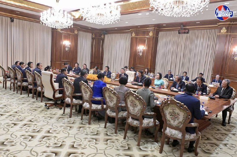 洪森会见越南总理黎明兴 双方就双边合作进行交流