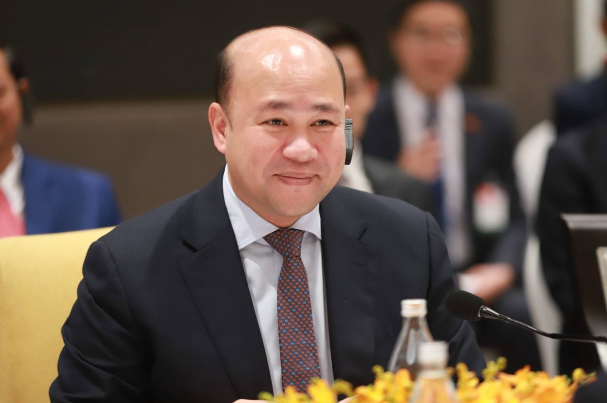 越南总理黎明兴金边会晤洪玛尼 聚焦青年交流合作