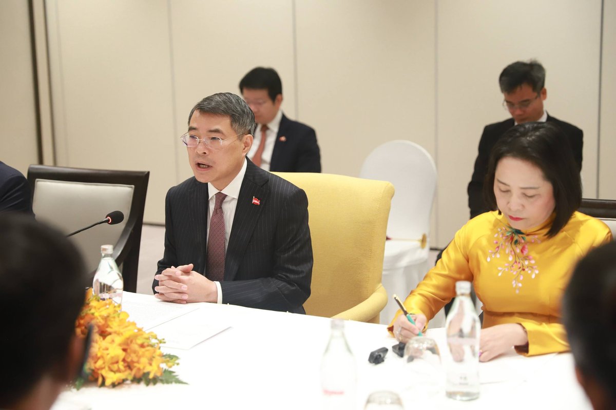 越南总理黎明兴金边会晤洪玛尼 聚焦青年交流合作