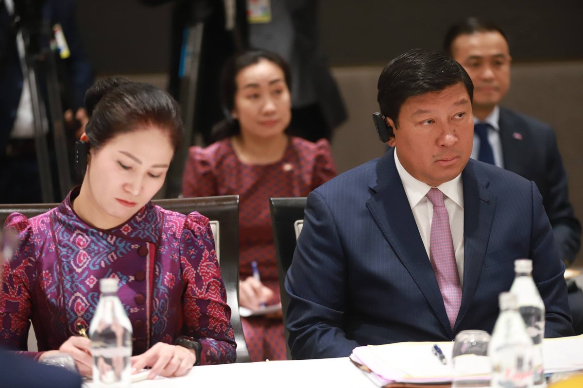 越南总理黎明兴金边会晤洪玛尼 聚焦青年交流合作