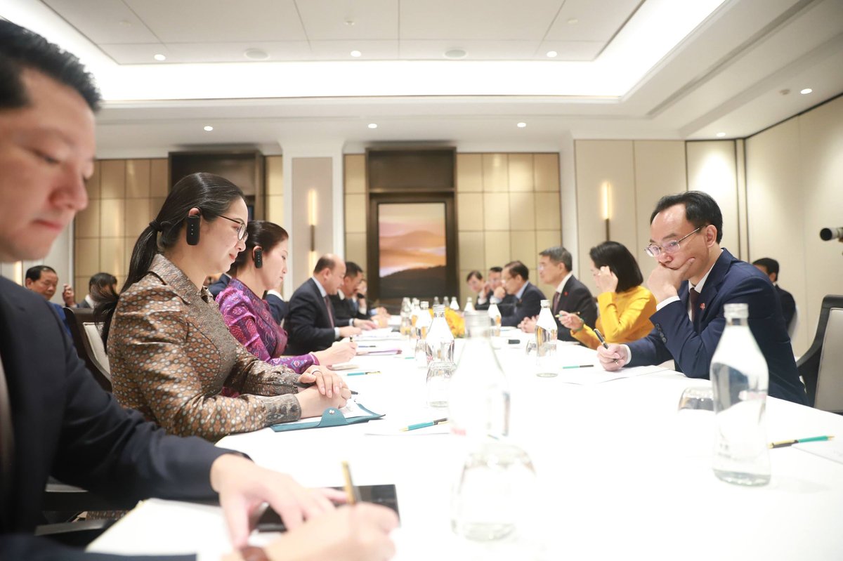 越南总理黎明兴金边会晤洪玛尼 聚焦青年交流合作