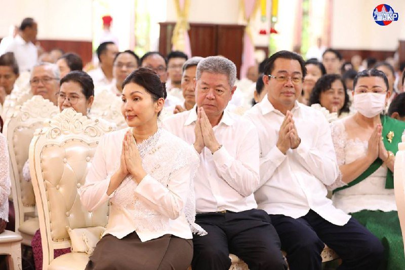 洪玛尼副总理出席铁桥头区寺庙祭祖仪式
