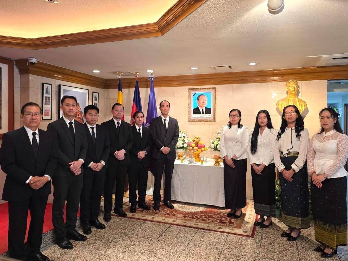 柬埔寨驻日本大使馆举行西哈努克国父逝世14周年悼念仪式