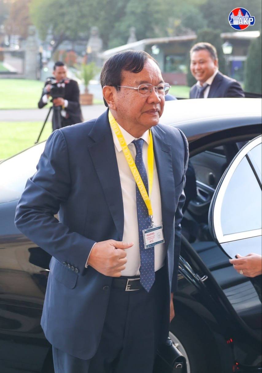 柬埔寨副总理兼外交部长布拉索昆率团在荷兰出席联合国海洋法公约