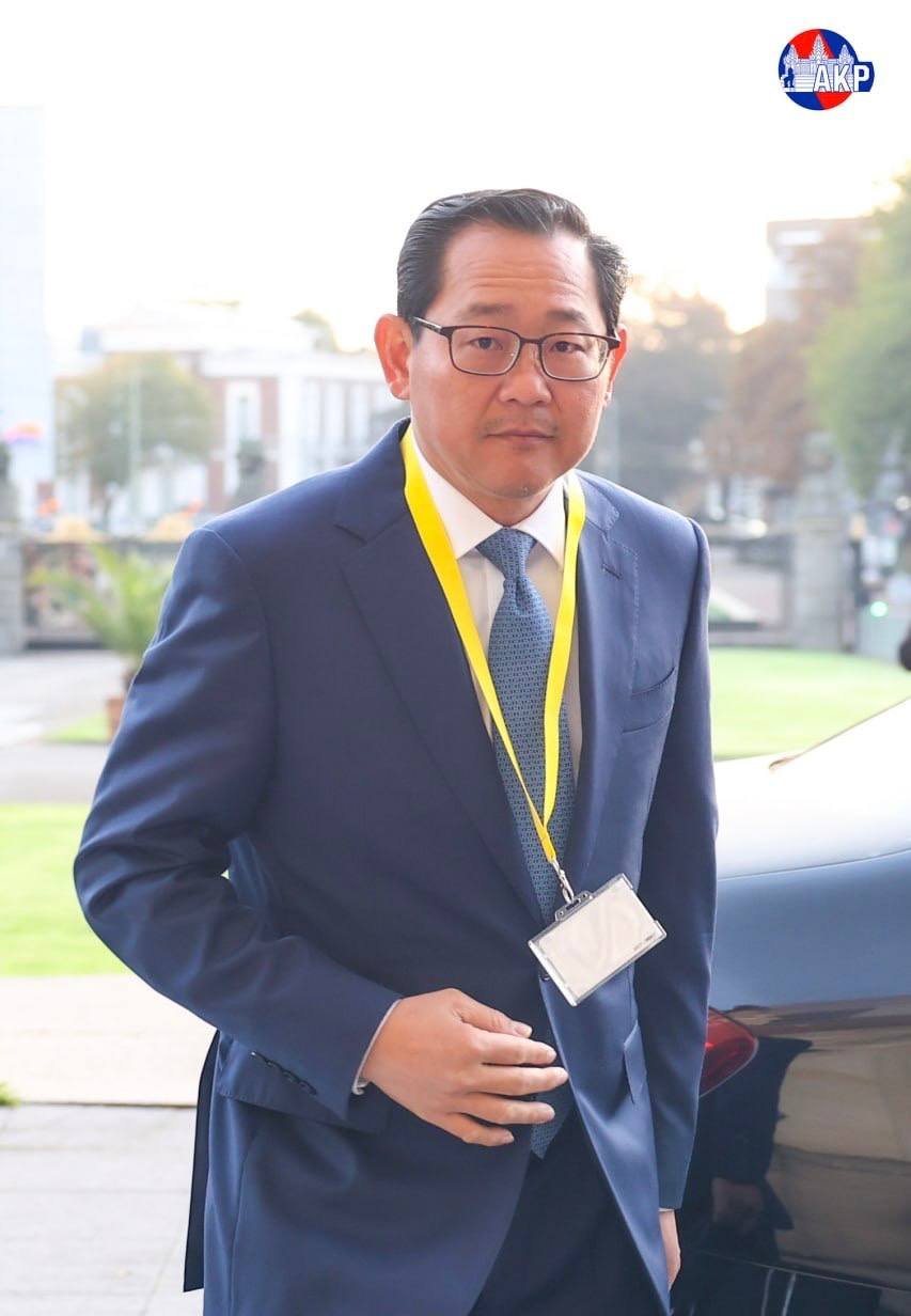 柬埔寨副总理兼外交部长孙占托率团出席在荷兰举行的UNCLOS