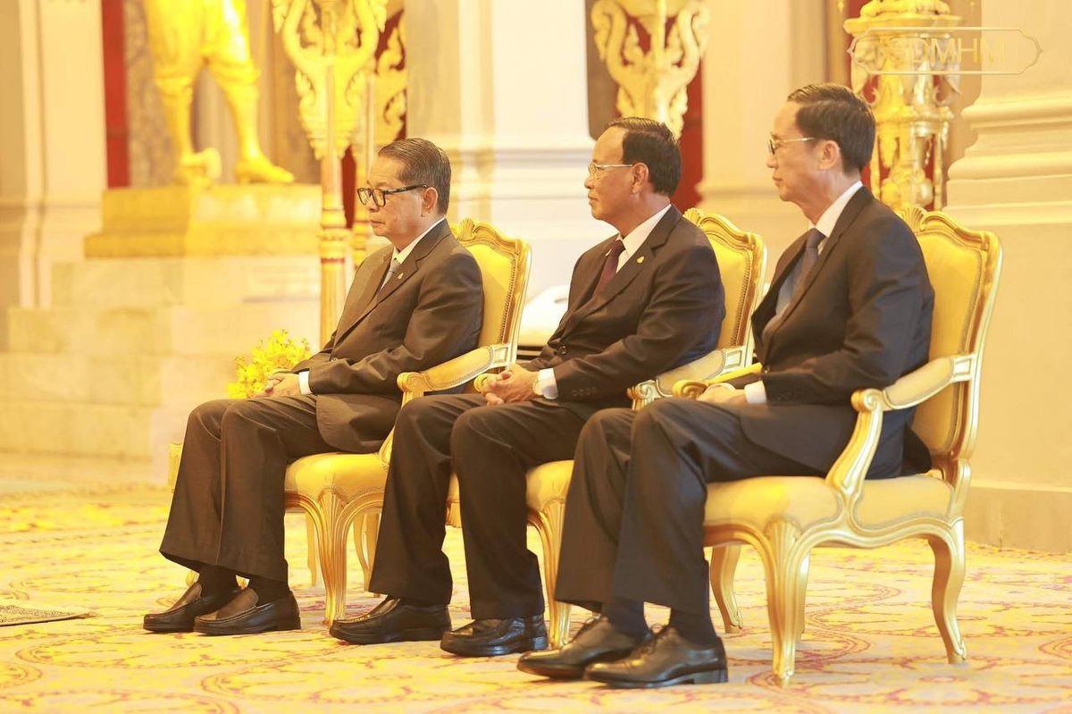 西哈莫尼国王接受日本新任大使递交国书