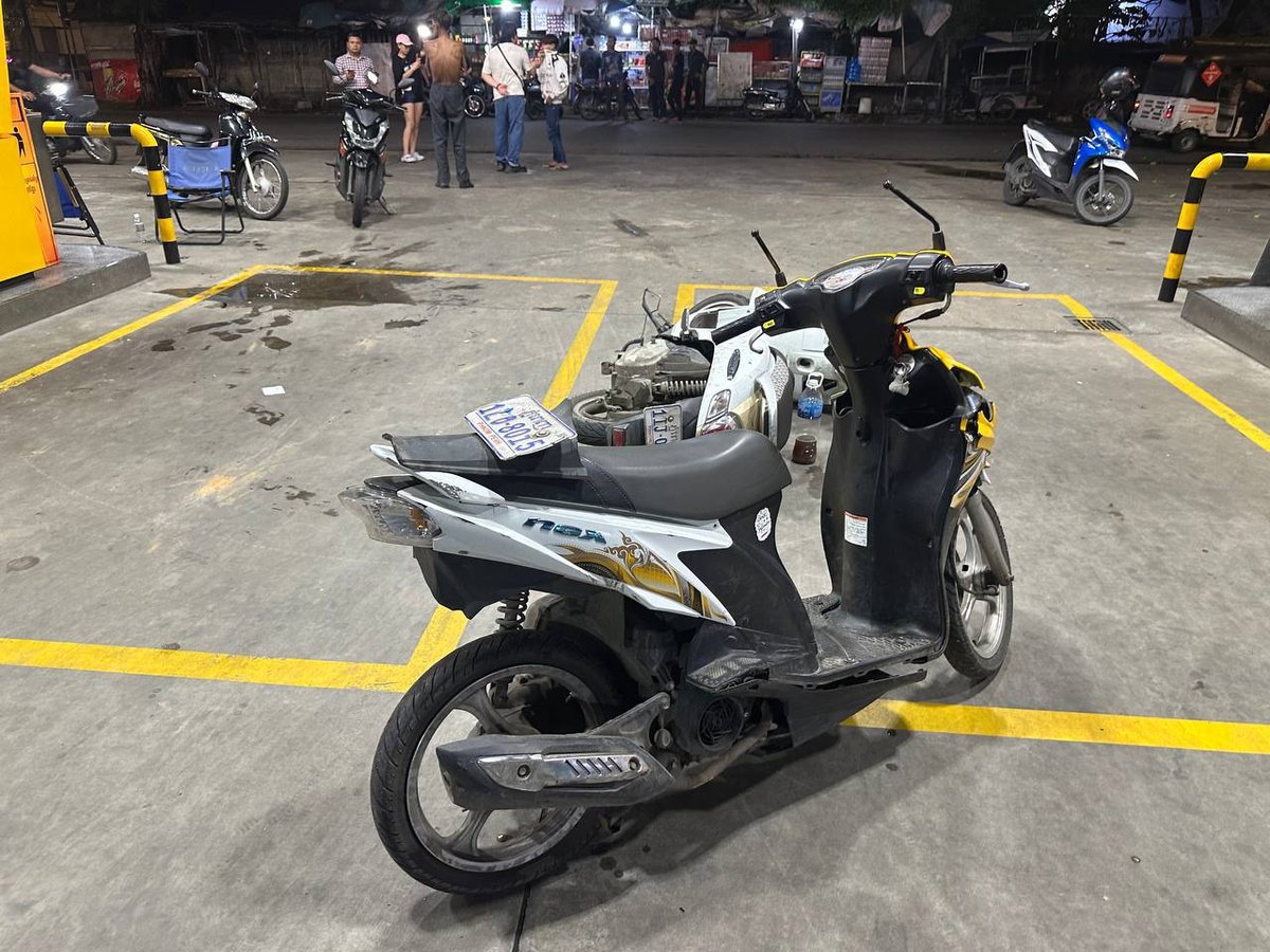 金边堆谷区发生30人持刀砍人事件 警方正追查涉案者