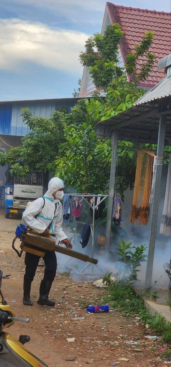 金边市政府联合军方开展全市灭蚊行动预防登革热