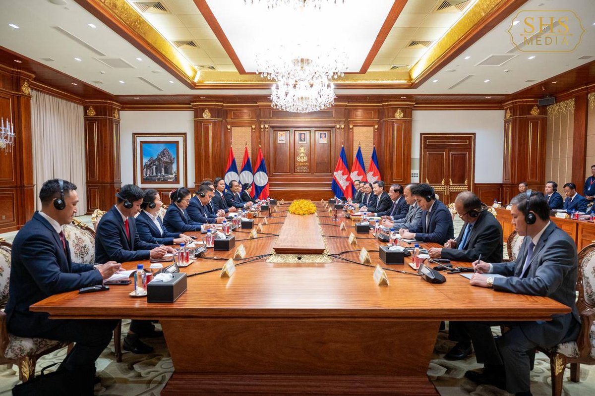 洪森会见老挝青年代表团 推动双边交流