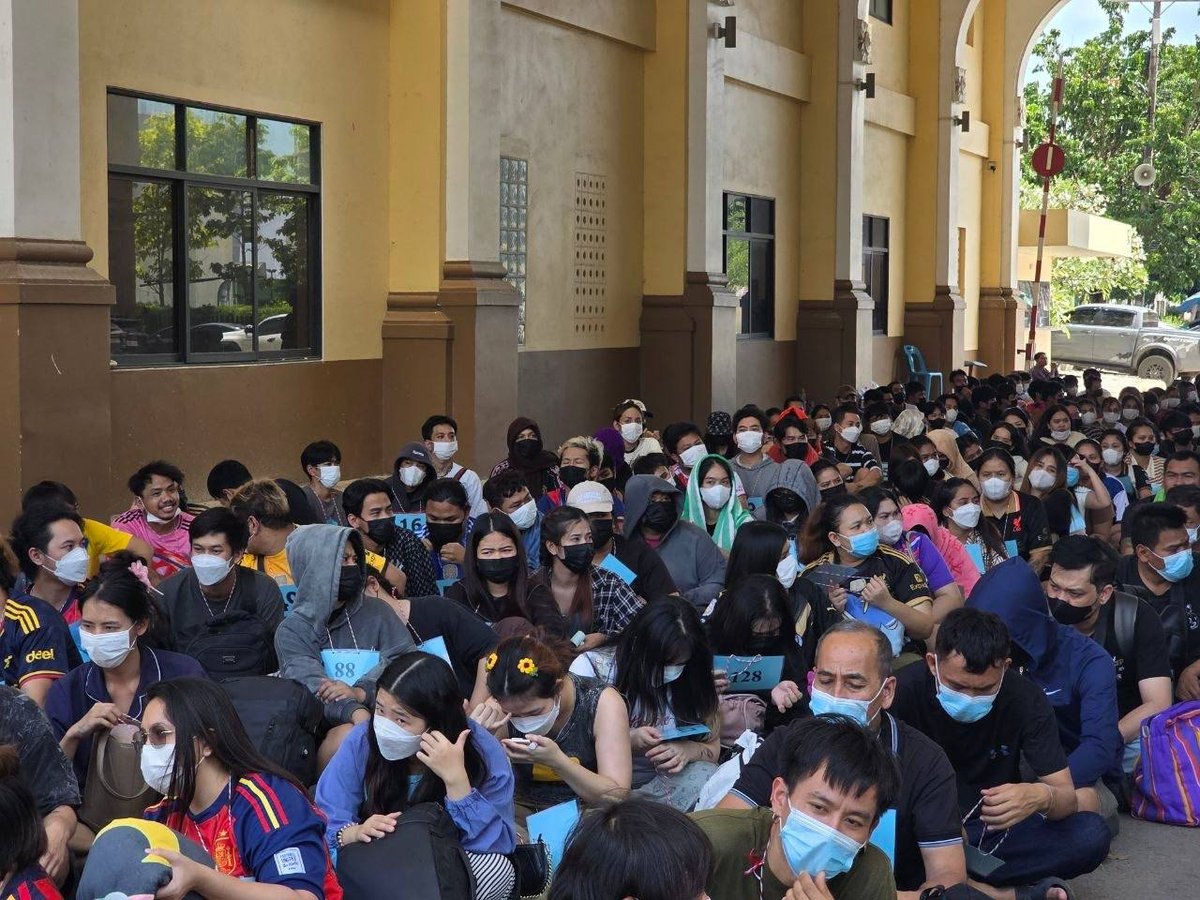 柬埔寨当局在波贝口岸遣返了197名服刑期满的泰籍人员，这些人