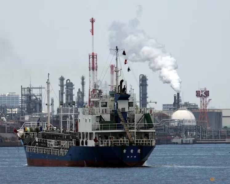 日本通过能源新法案 补贴石油进口商以平抑运费