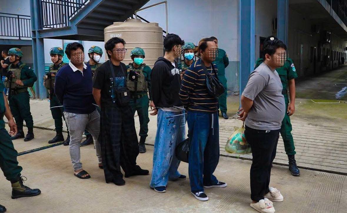 柬埔寨连续两日遣返355名涉网诈印尼籍人员
