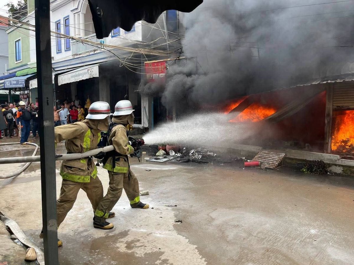 金边森速区和平2市场附近发生火灾 暂无人员伤亡