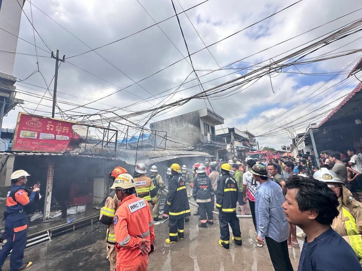 金边森速区和平2市场附近发生火灾 暂无人员伤亡