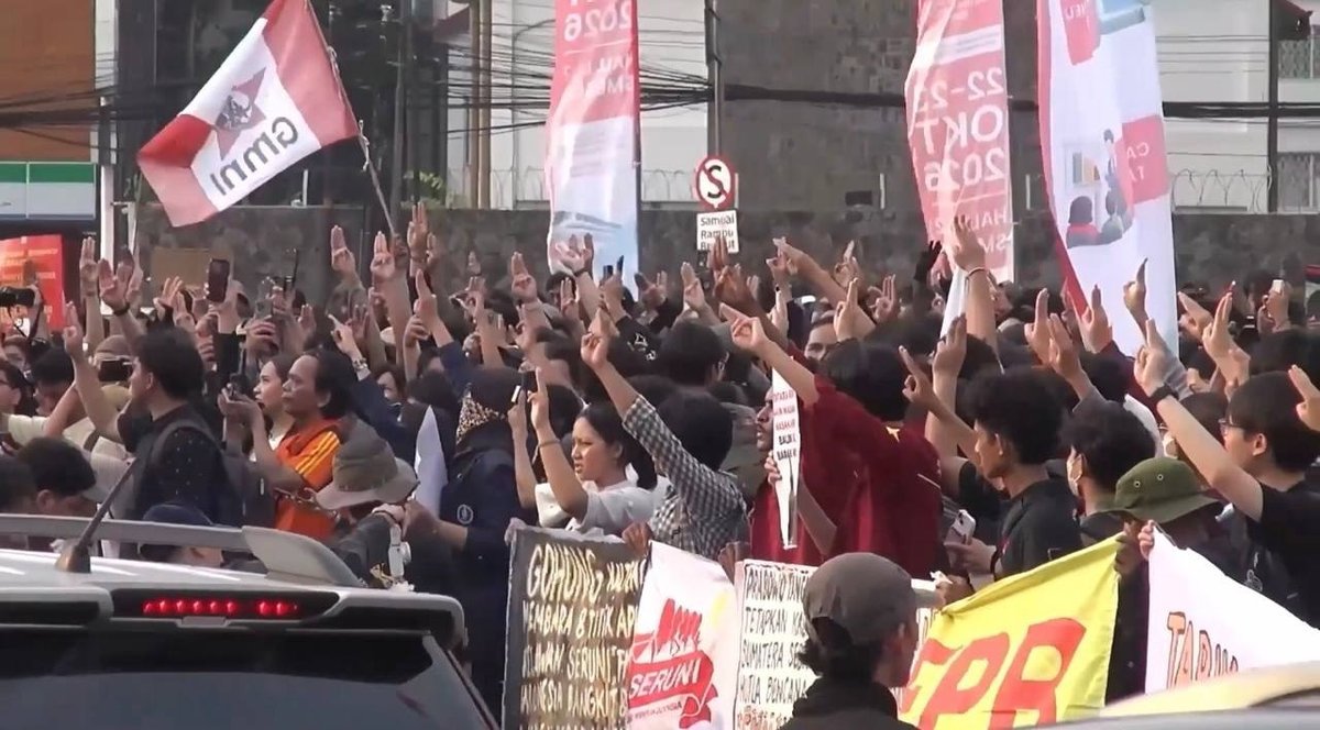 印尼学生抗议政府应对森林火灾不力