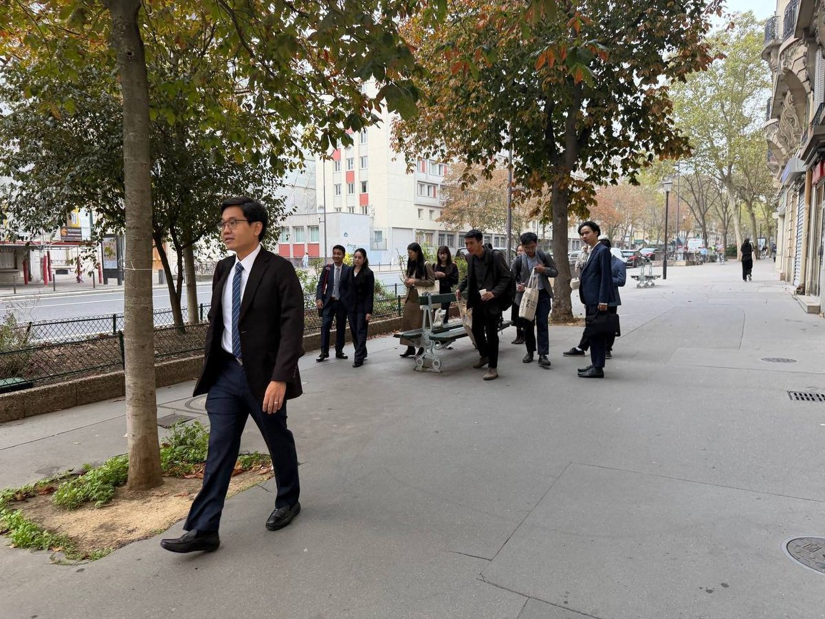 德崇初创中心赴法考察 聚焦AI在公共财政管理应用