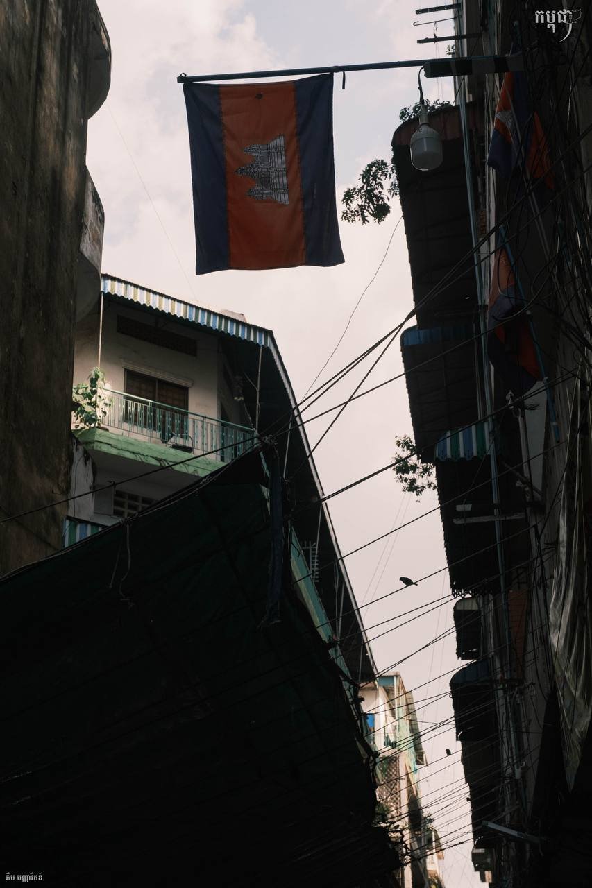 柬埔寨本地社群发布的一组照片展示了奥鲁塞伊分区沿小径开设的咖