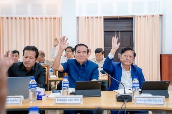 暹粒省政府召开技术协调委员会会议