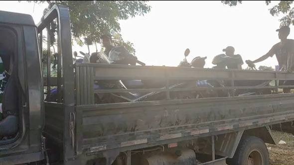 巴域地区严查摩托车 无证车辆将被没收