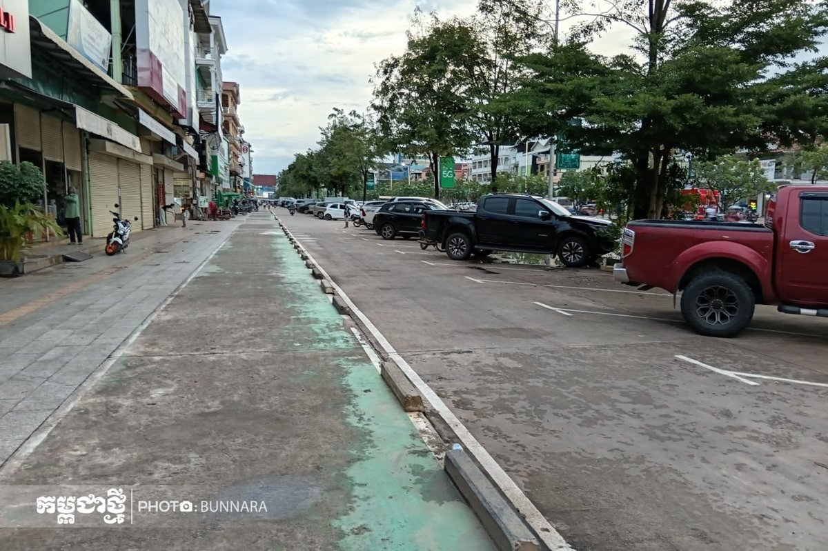 暹粒市整治市场周边交通 增设停车场与人行道