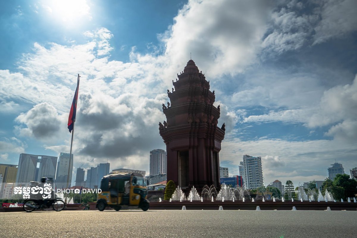媒体发布国父诺罗敦·西哈努克逝世14周年纪念活动现场图片，记