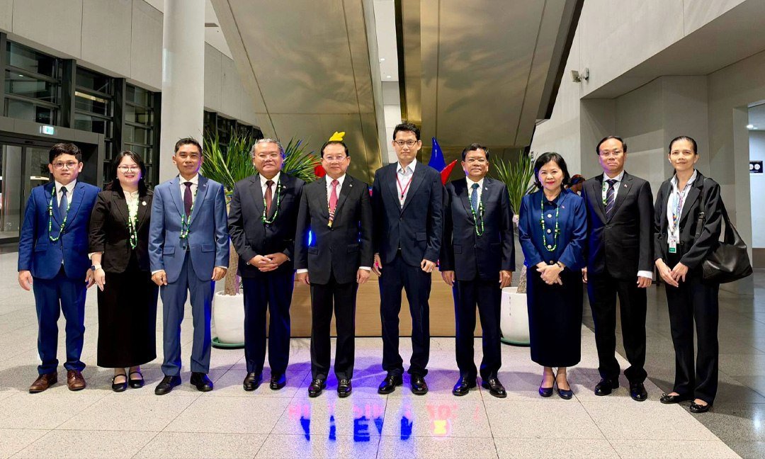卫生部长出席WHO会议 推动全民健康覆盖