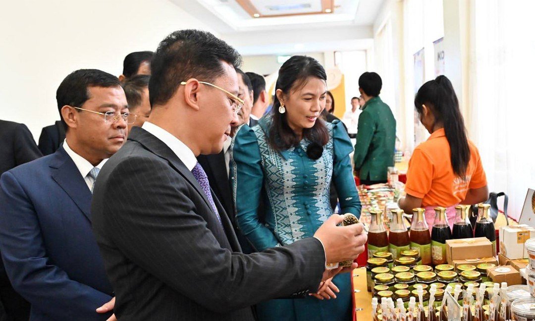 柬埔寨庆祝世界标准日 重点推广清洁能源标准