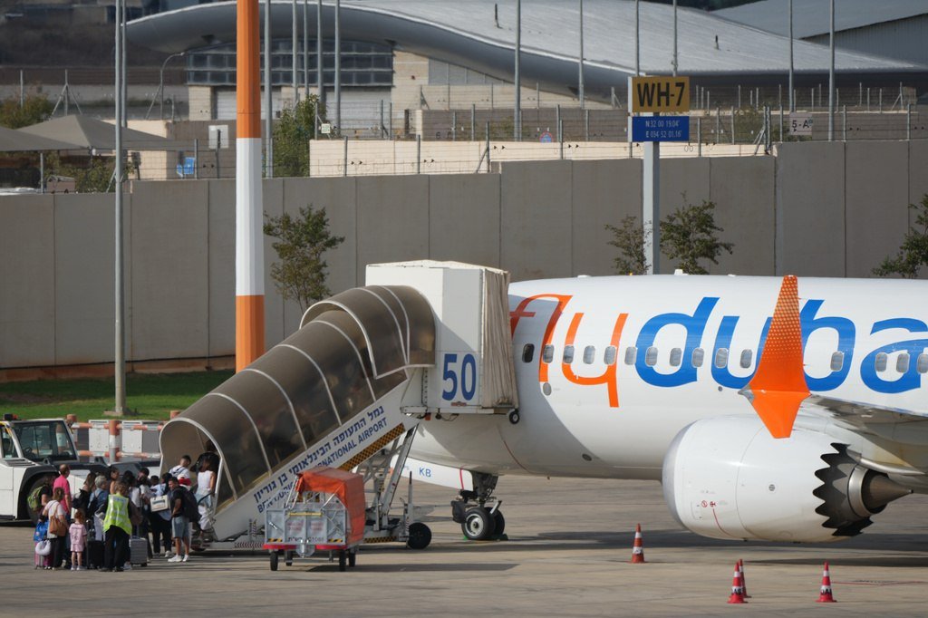 FlyDubai航班发生机组冲突事件